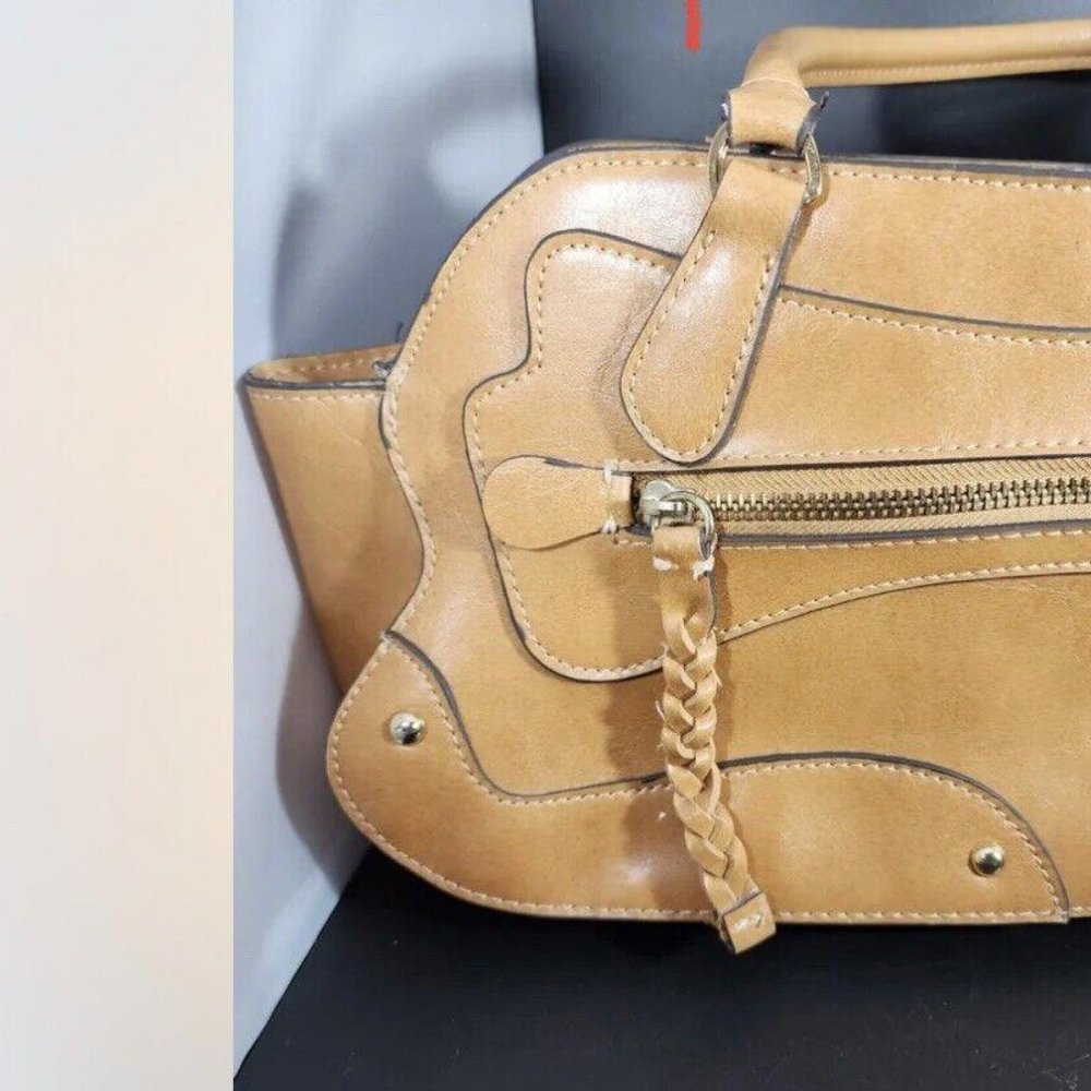 Emilie M Tan Vegan Satchel Purse Zip Closure. Super Clean. Excellent Condition